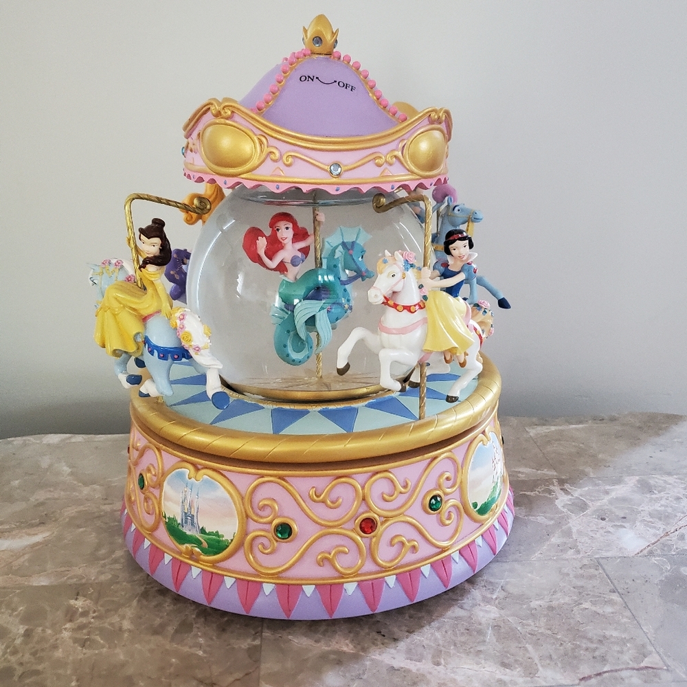 Disney Princess Carousel Snow Globe So This Is Love 1948 Walt Disney - Picture 3 of 11